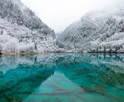 บินตรงเฉิงตู เที่ยว 2 อุทยาน สี่ดรุณี จิ่วจ้ายโกว นั่งรถไฟความเร็วสูง 5 วัน 4 คืน โดยสายการบิน Chengdu Airlines