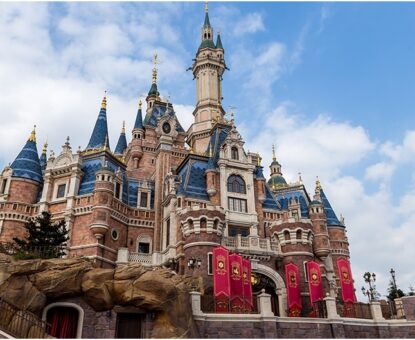 ทัวร์ส่วนตัวเซี่ยงไฮ้ Disneyland หังโจวล่องเรือทะเลสาบซีหู 5 วัน 4 คืน